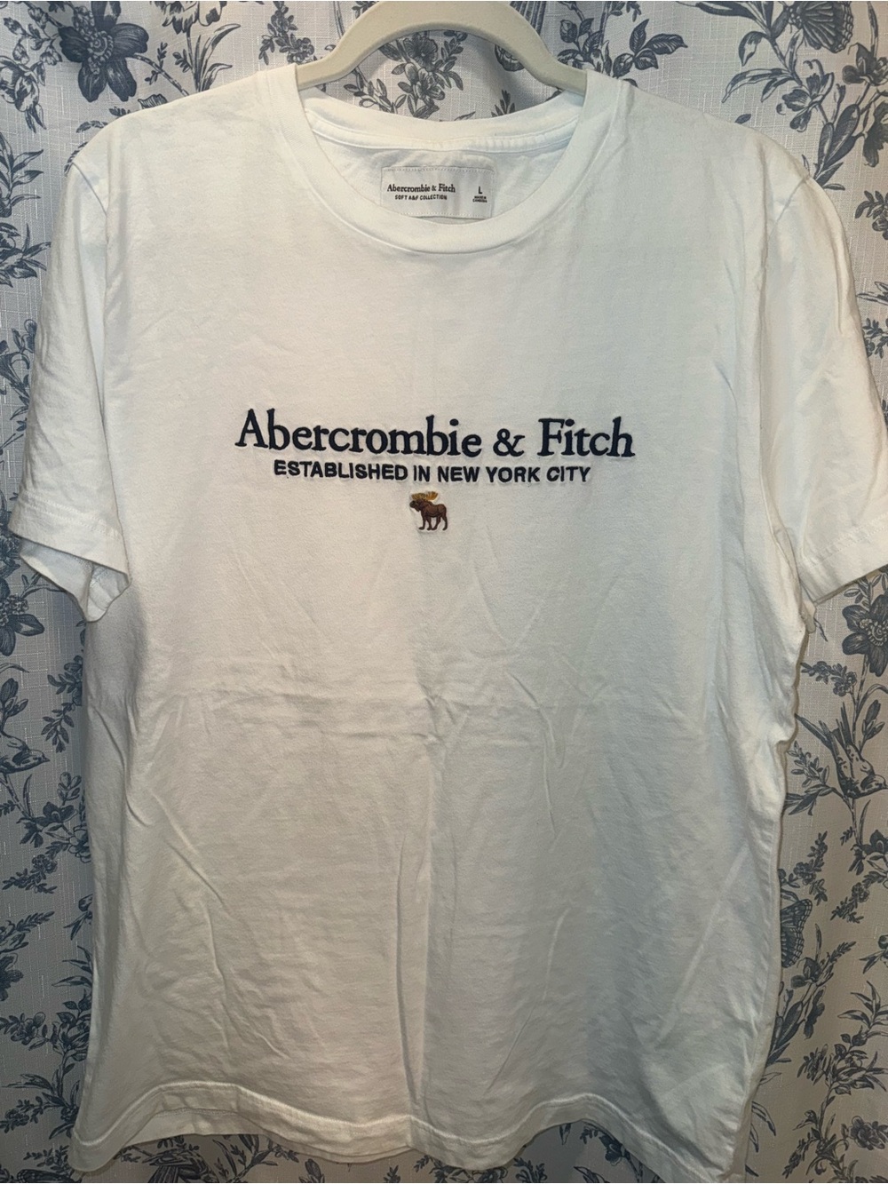 Abercrombie & Fitch White Tee with Navy Embroidered Logo